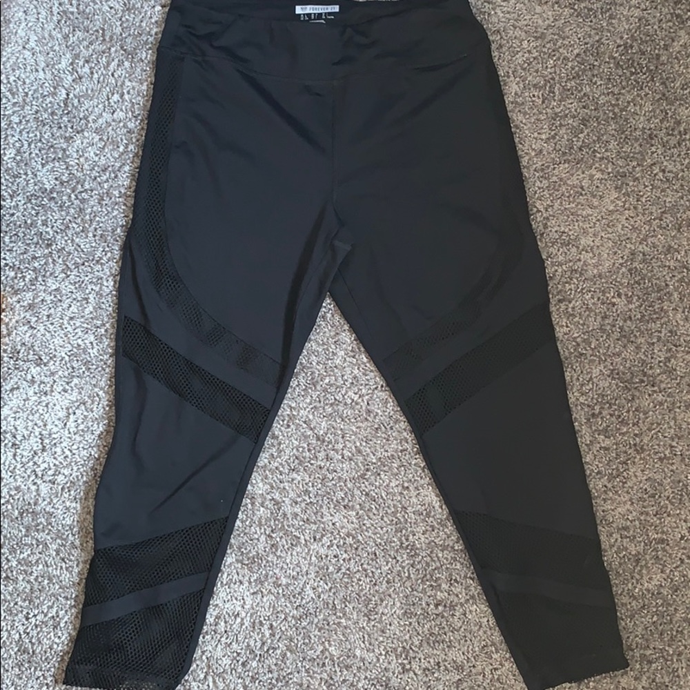Capri workout leggings